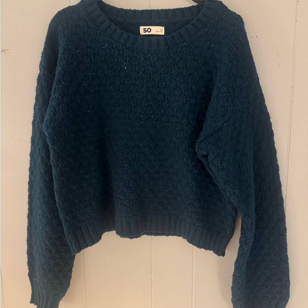SO Women's Navy Sweater Size M